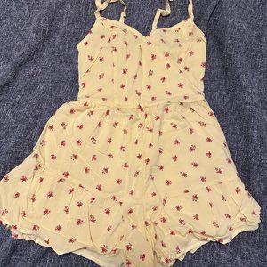 NWOT Hollister flower romper